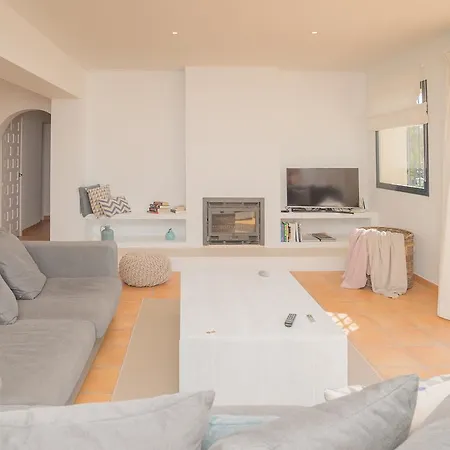 Mimosa Villa